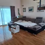 J&m Apartmán Split