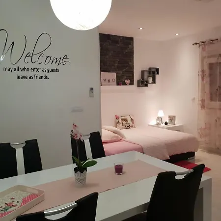J&m Apartment